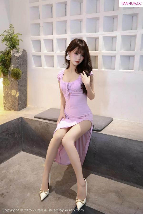   [XiuRen]高清写真图 2025.07.10 No.10532 糯咪 紫色长裙第9张图片